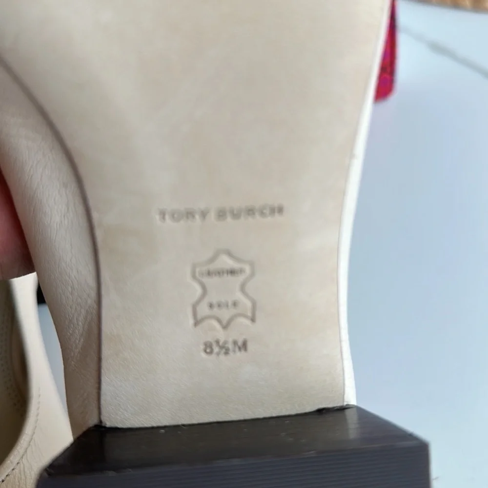 Tory Burch pump